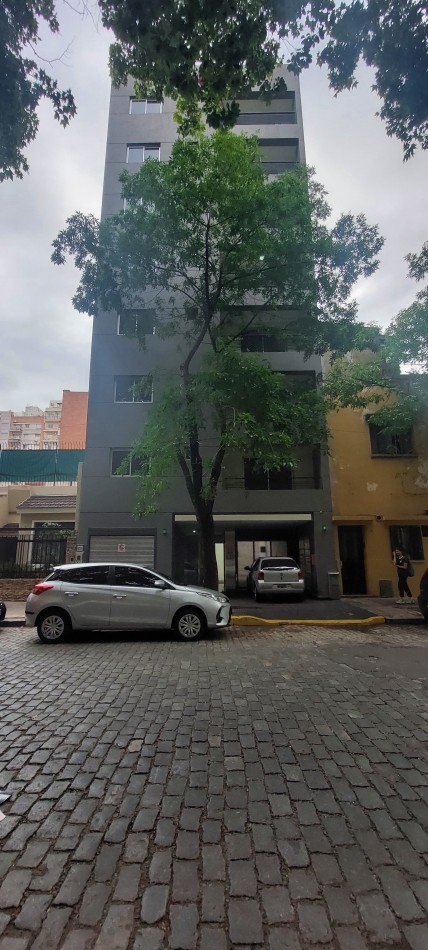 ALQUILER 2 ambientes al frente en Caballito Sur-