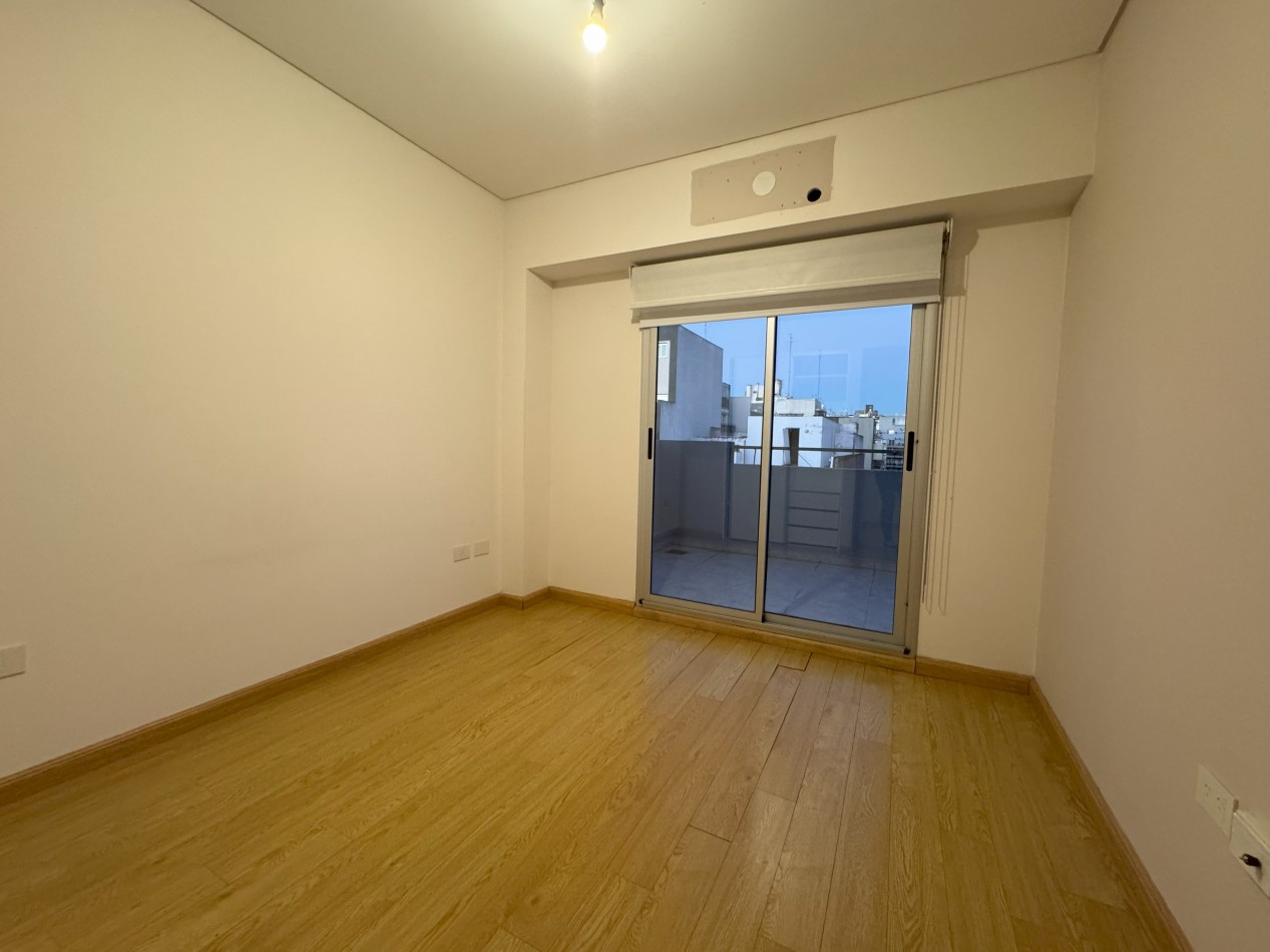 Alquiler departamento 4 ambientes con balcon aterrazado en Caballito