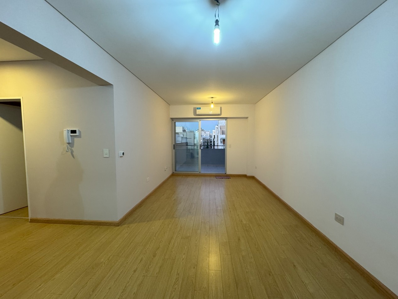 Alquiler departamento 4 ambientes con balcon aterrazado en Caballito