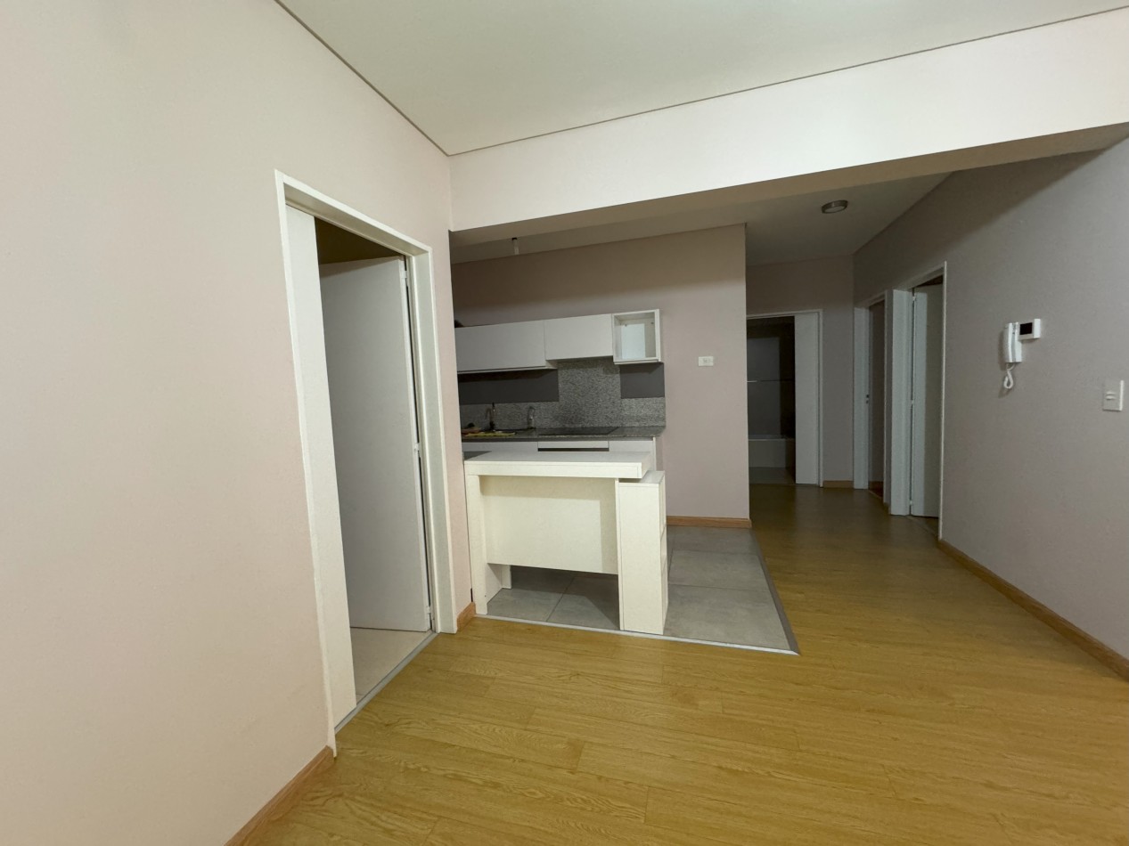 Alquiler departamento 4 ambientes con balcon aterrazado en Caballito