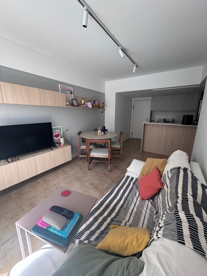 2 AMBIENTES CON BALCON Y AMENITIES - EXCELENTE ESTADO - PALERMO