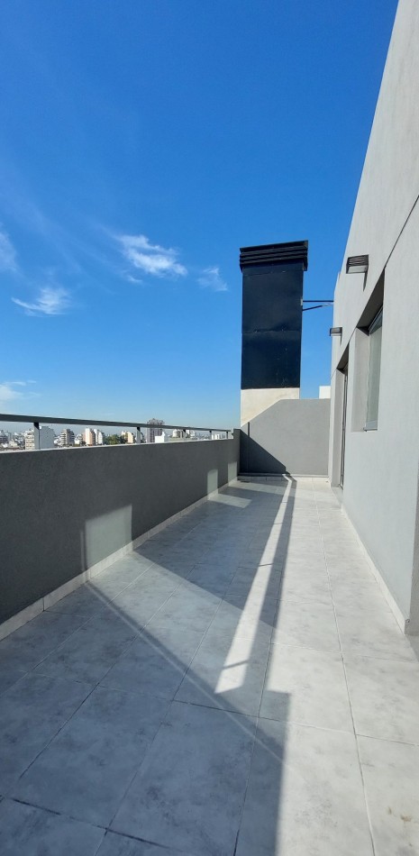 VENTA departamento 4 ambientes con balcon aterrazado y terraza en Caballito