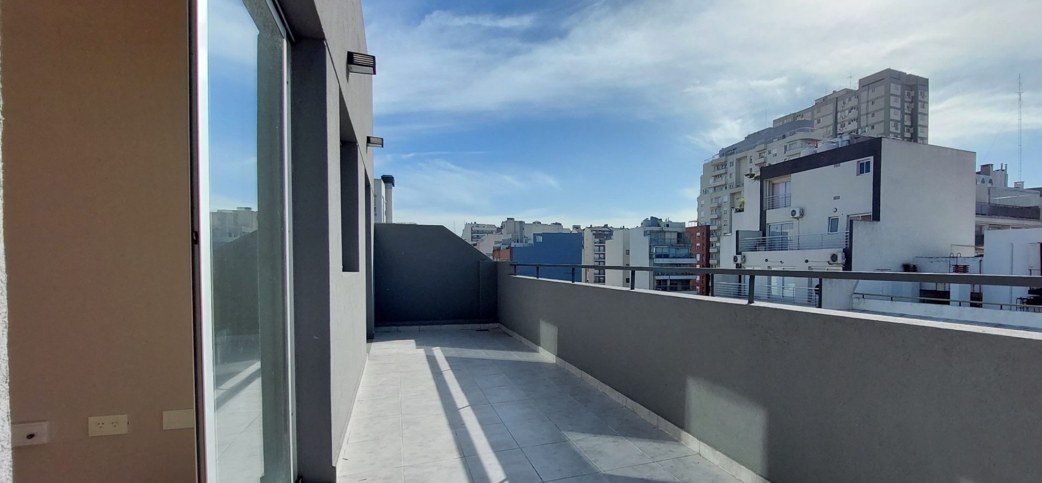 VENTA departamento 4 ambientes con balcon aterrazado y terraza en Caballito