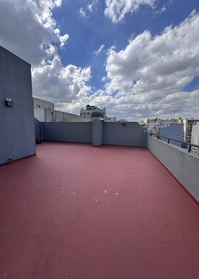 VENTA departamento 4 ambientes con balcon aterrazado y terraza en Caballito