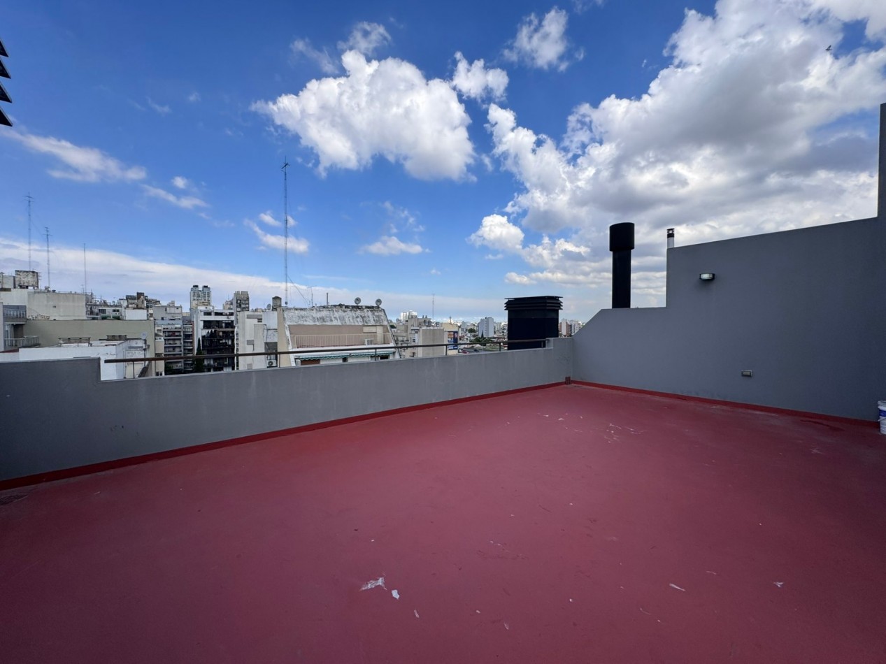 VENTA departamento 4 ambientes con balcon aterrazado y terraza en Caballito