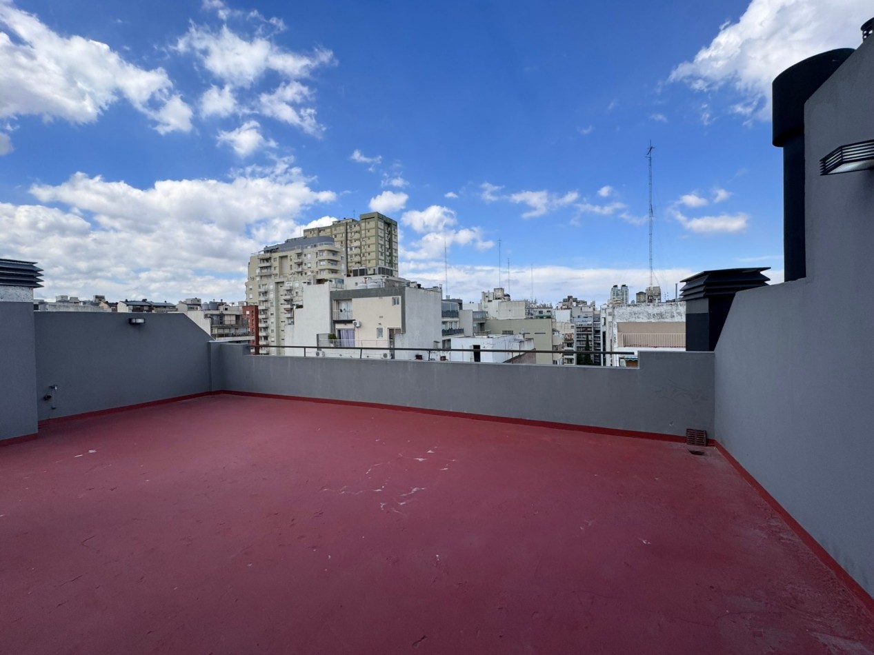 VENTA departamento 4 ambientes con balcon aterrazado y terraza en Caballito