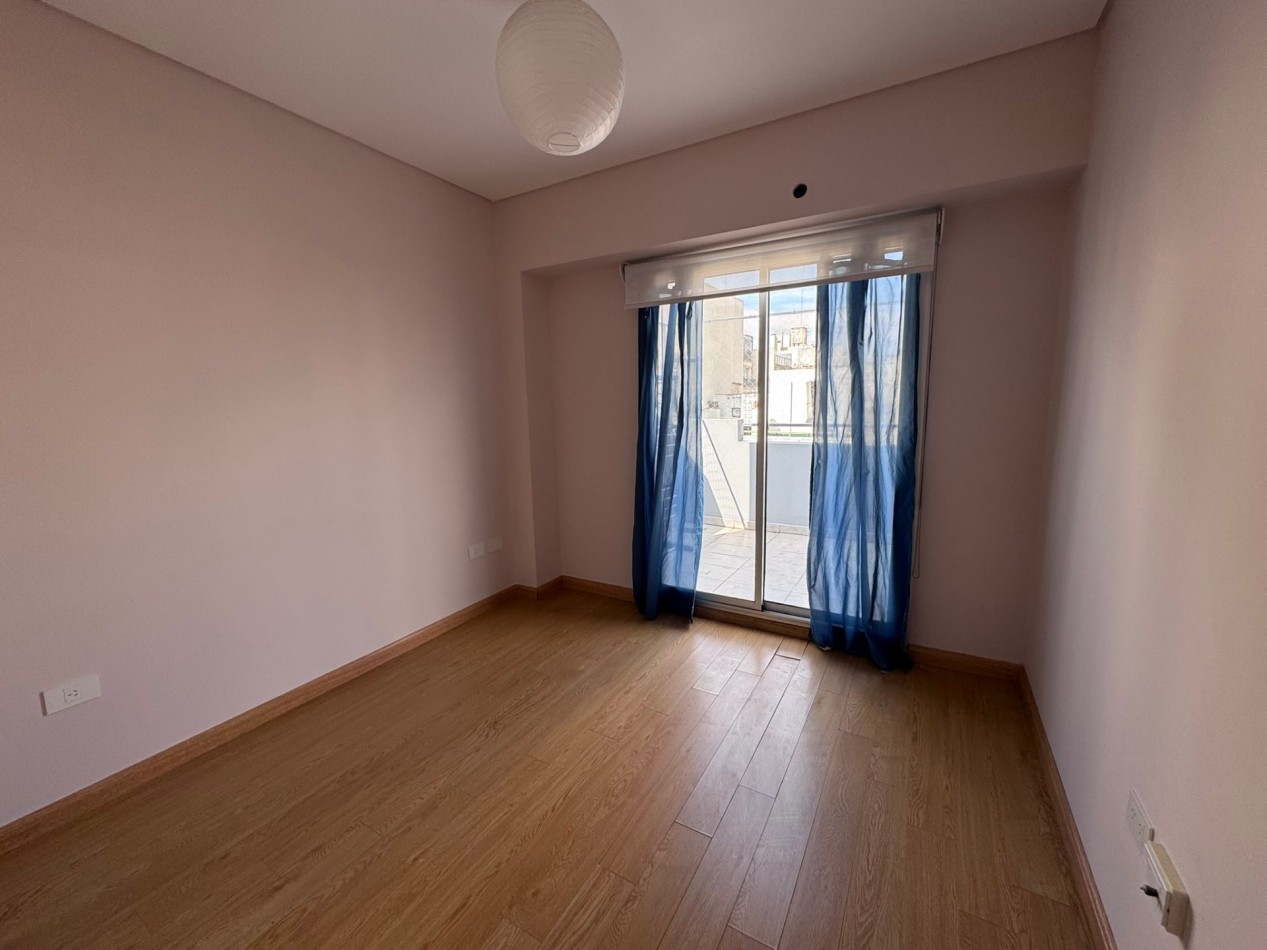VENTA departamento 4 ambientes con balcon aterrazado y terraza en Caballito