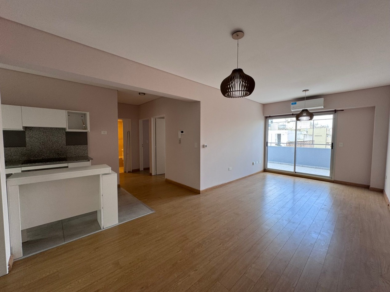VENTA departamento 4 ambientes con balcon aterrazado y terraza en Caballito