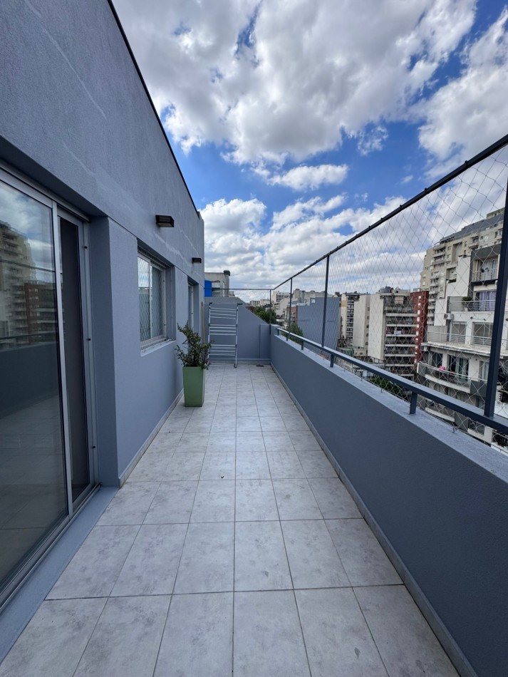 VENTA departamento 4 ambientes con balcon aterrazado y terraza en Caballito