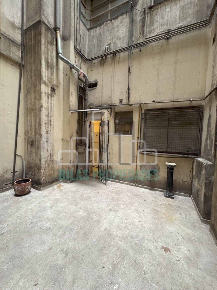 VENTA DEPARTAMENTO 3 AMBIENTES CON PATIO EN BALVANERA