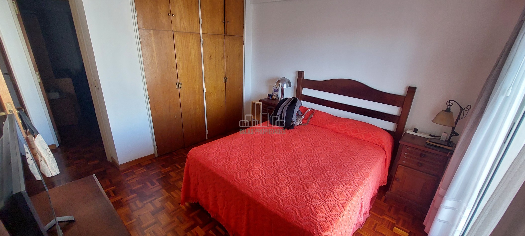 VENTA Departamento 5 ambientes con balcon al frente y cochera en Villa Crespo