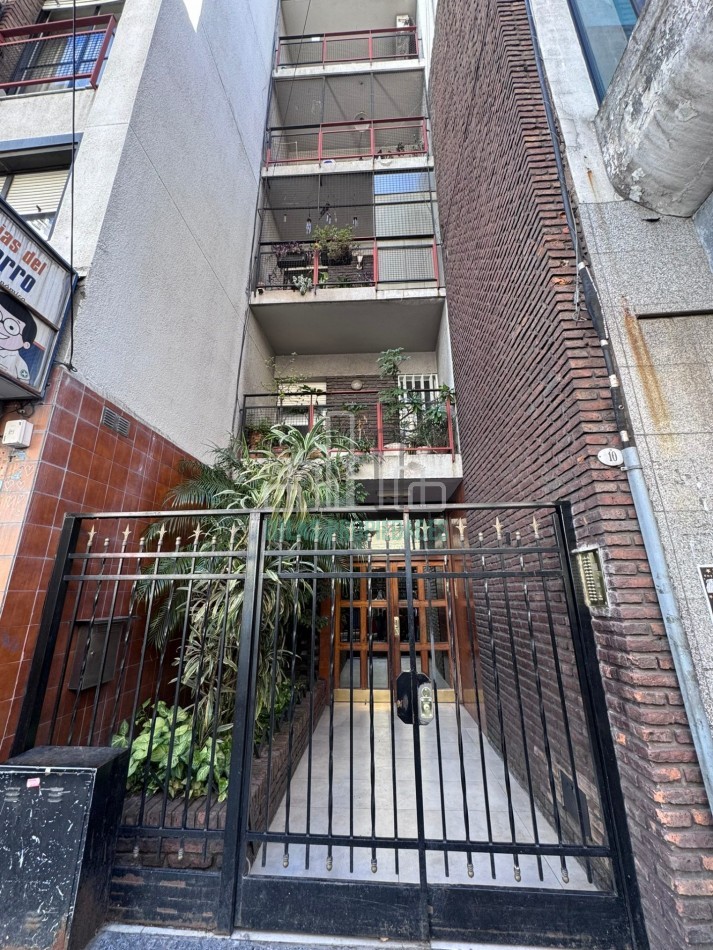 VENTA 3 AMBIENTES CON DEPENDENCIA Y BALCON AL FRENTE CON GRAN POTENCIAL
