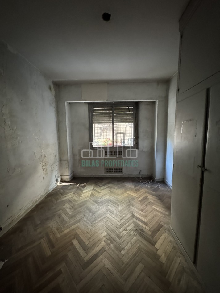 OPORTUNIDAD EN ALMAGRO - VENTA DEPARTAMENTO DE 4 AMBIENTES A REFACCIONAR