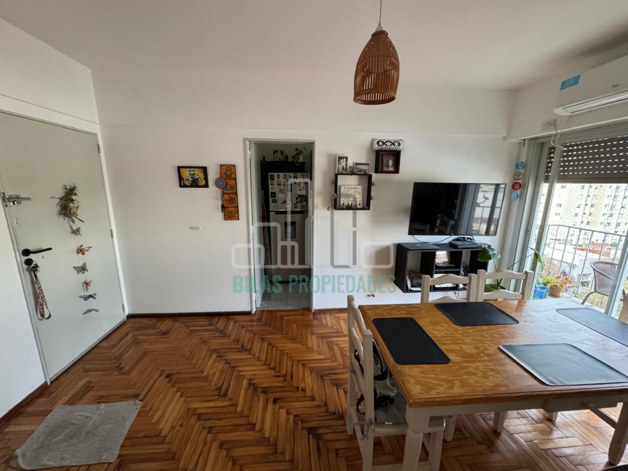 VENTA departamento de 2 ambientes con balcon al frente en Almagro