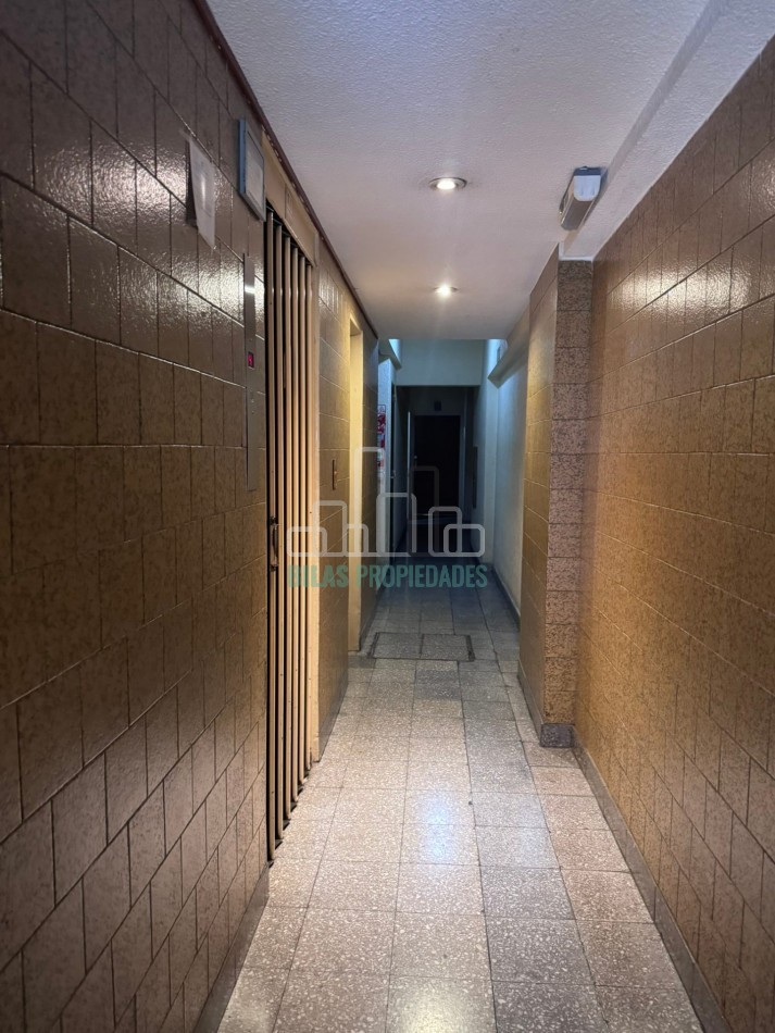 MONOAMBIENTE CON PATIO PROPIO - PARA REFACCIONAR - ALMAGRO