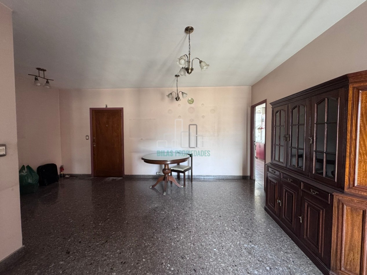 VENTA 3 AMBIENTES CON DEPENDENCIA Y BALCON AL FRENTE CON GRAN POTENCIAL