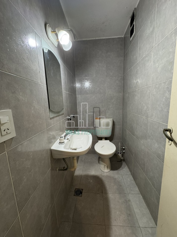 OPORTUNIDAD EN ALMAGRO - VENTA DEPARTAMENTO DE 4 AMBIENTES A REFACCIONAR