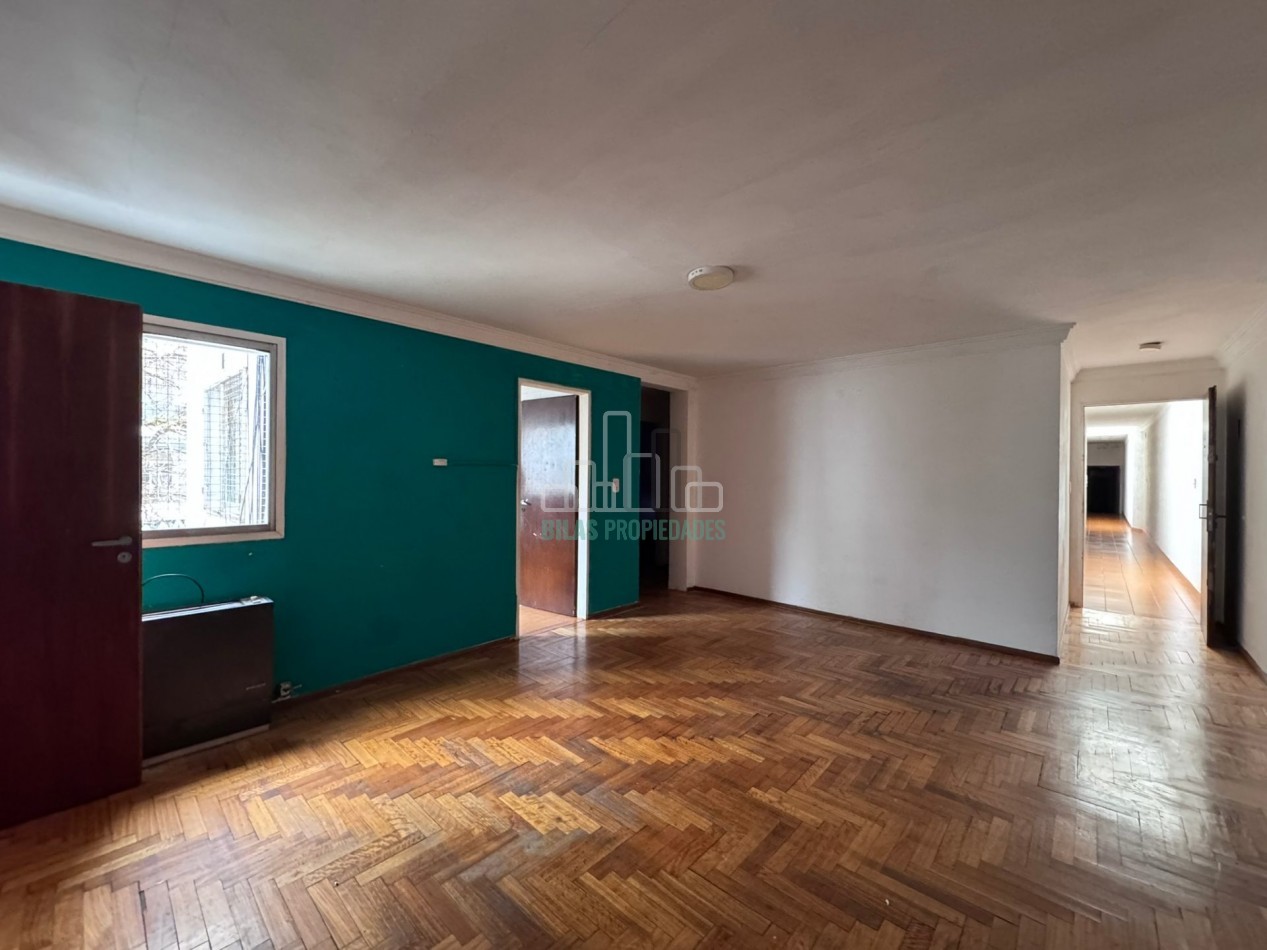 Venta departamento 3 ambientes + espacio adicional en Villa Crespo