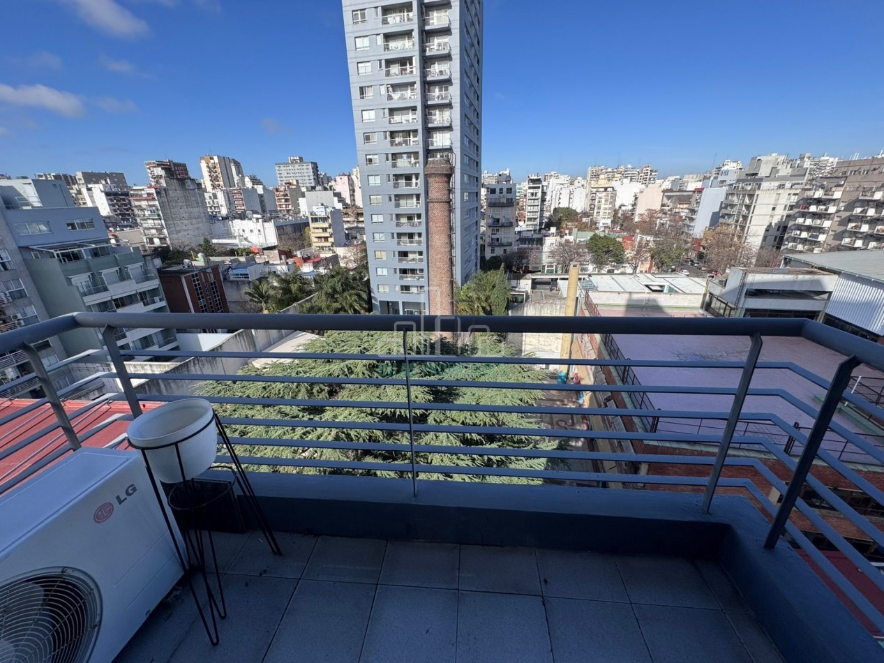 ALQUILER MONOAMBIENTE CON BALCON, VISTA ABIERTA Y AMENITIES- APTO PROFESIONAL