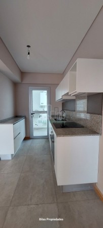 Alquiler departamento 4 ambientes con balcon aterrazado en Caballito