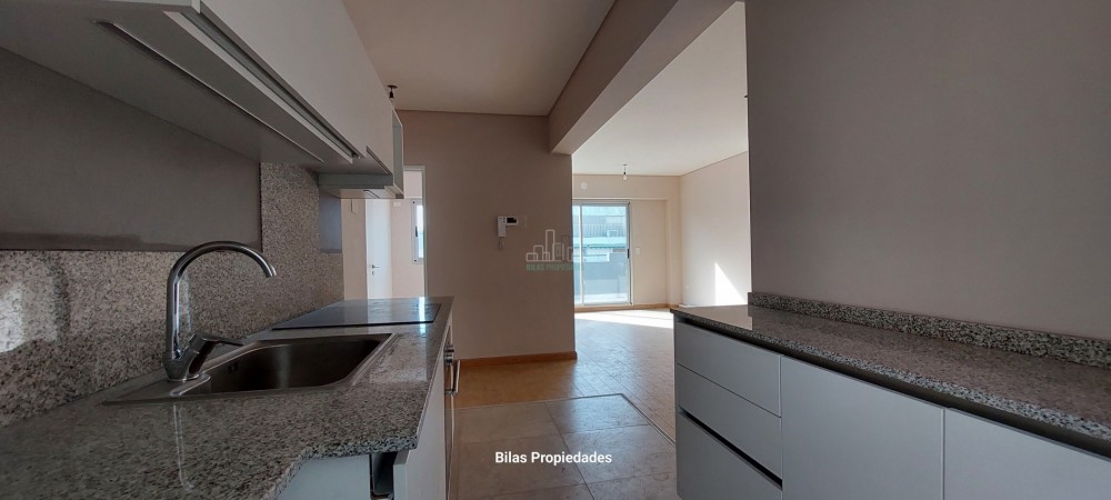Alquiler departamento 4 ambientes con balcon aterrazado en Caballito
