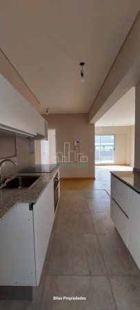 Alquiler departamento 4 ambientes con balcon aterrazado en Caballito