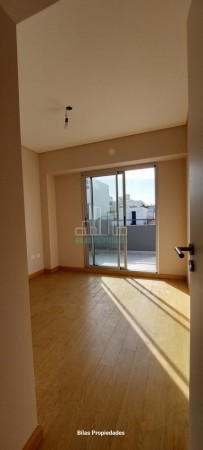 Alquiler departamento 4 ambientes con balcon aterrazado en Caballito