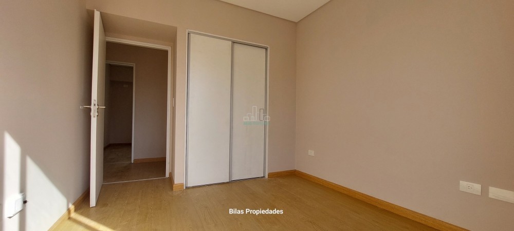 Alquiler departamento 4 ambientes con balcon aterrazado en Caballito