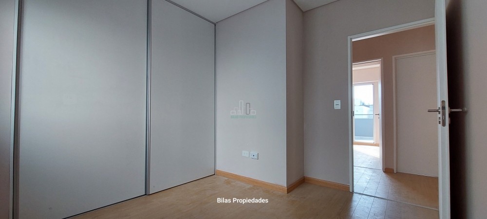 Alquiler departamento 4 ambientes con balcon aterrazado en Caballito