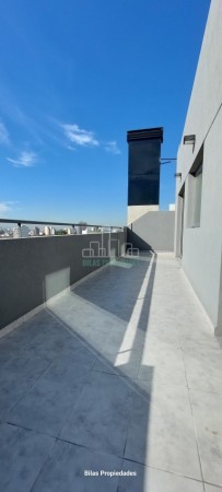 Alquiler departamento 4 ambientes con balcon aterrazado en Caballito