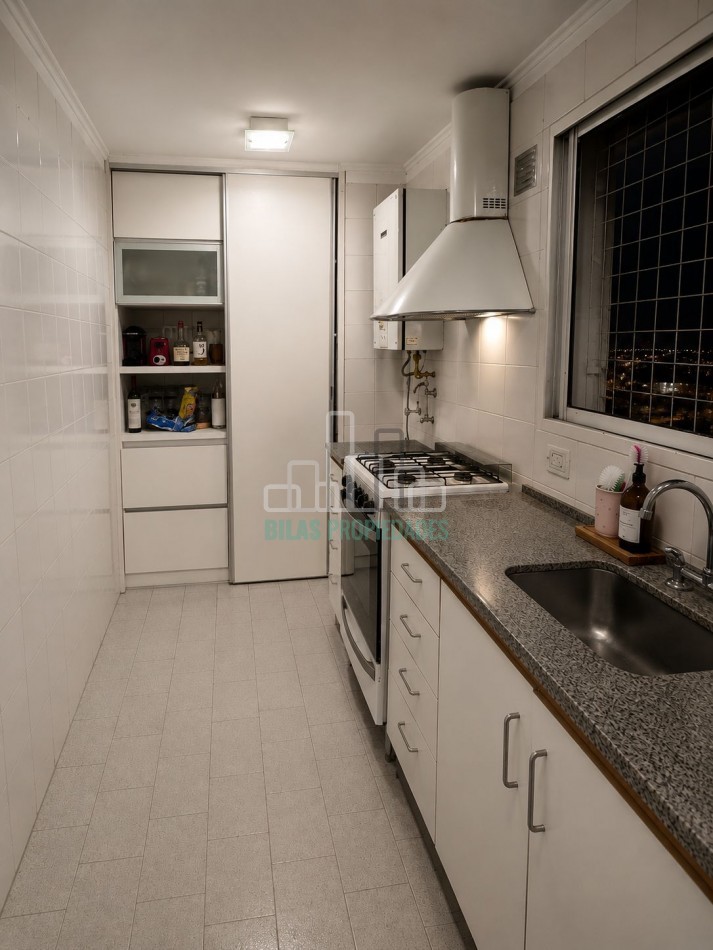 VENTA 3 AMBIENTES CON COCHERA Y BAULERA - PISO 11 AL FRENTE CON VISTA PANORAMICA