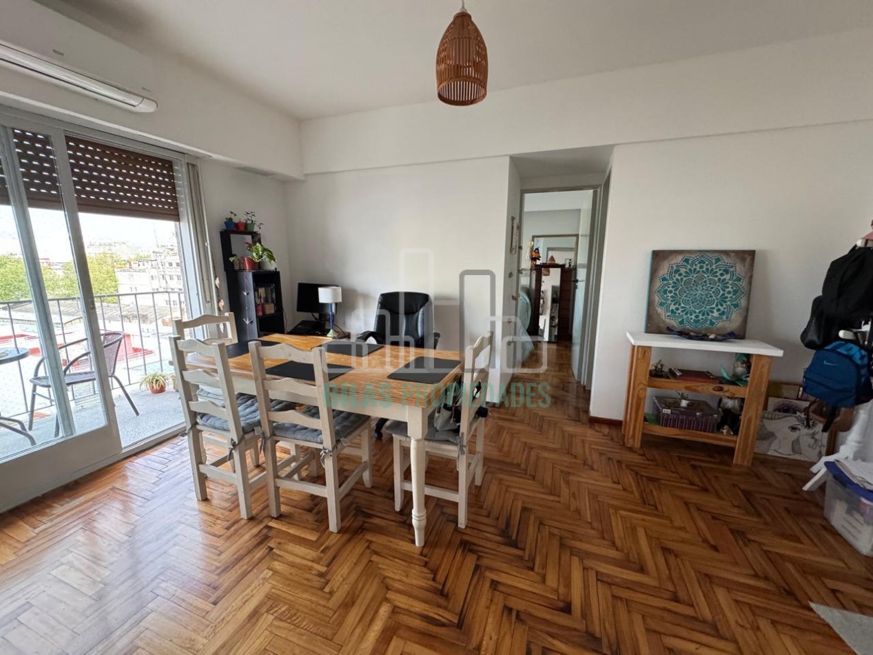 VENTA departamento de 2 ambientes con balcon al frente en Almagro