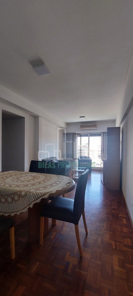 VENTA Departamento 5 ambientes con balcon al frente y cochera en Villa Crespo