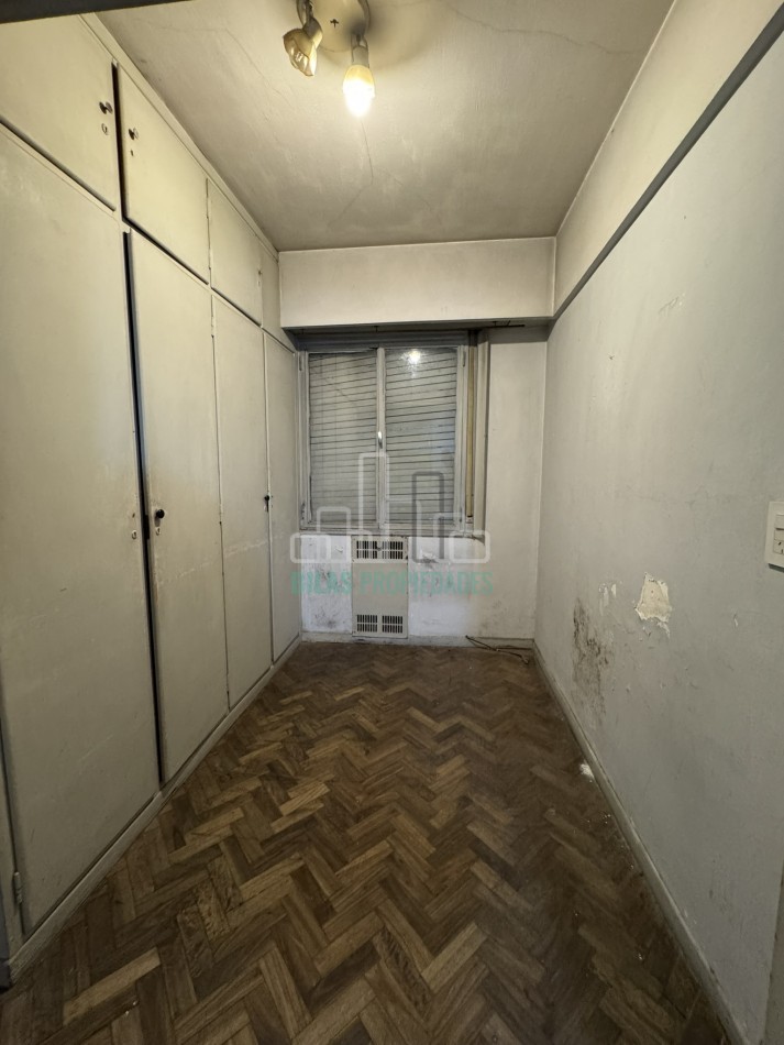 OPORTUNIDAD EN ALMAGRO - VENTA DEPARTAMENTO DE 4 AMBIENTES A REFACCIONAR
