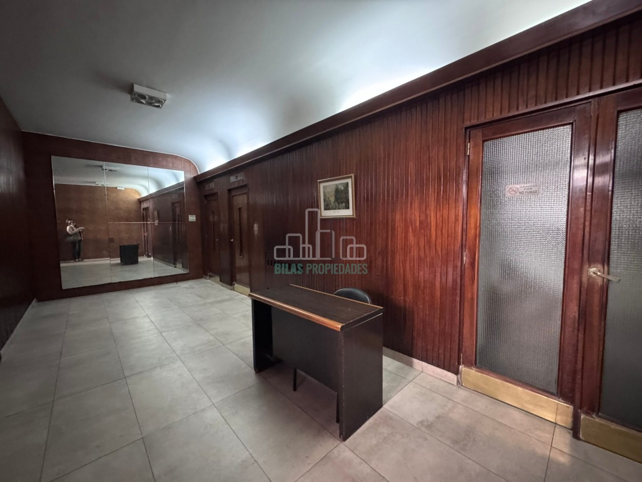 VENTA 3 AMBIENTES CON DEPENDENCIA Y BALCON AL FRENTE CON GRAN POTENCIAL
