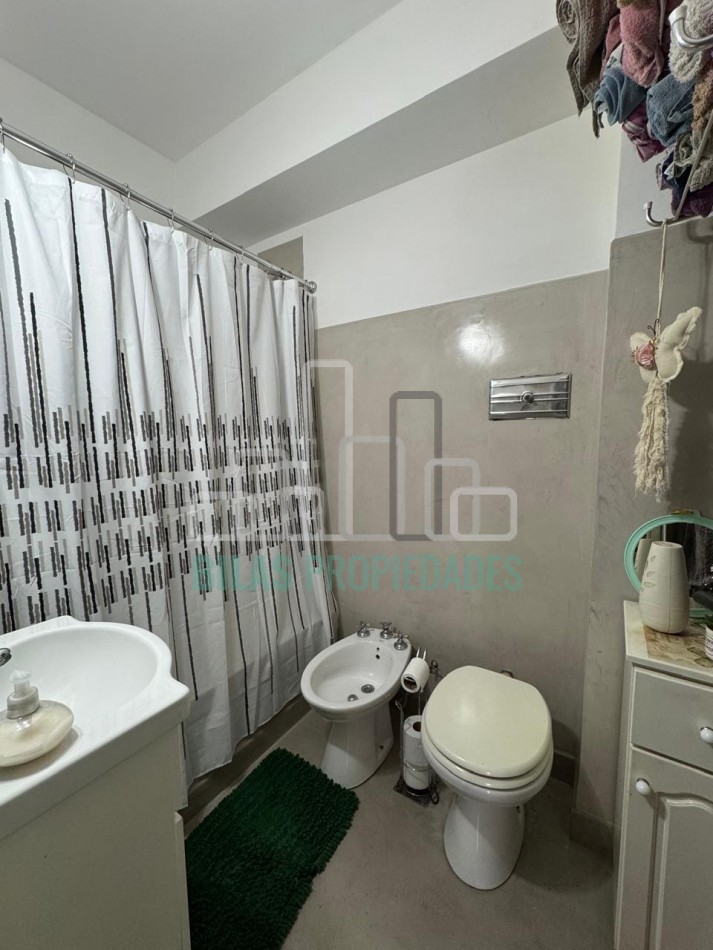 VENTA departamento de 2 ambientes con balcon al frente en Almagro