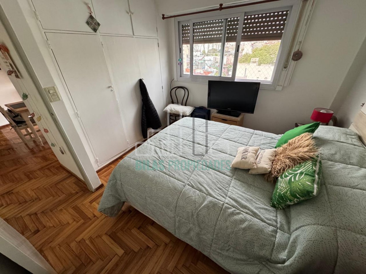 VENTA departamento de 2 ambientes con balcon al frente en Almagro
