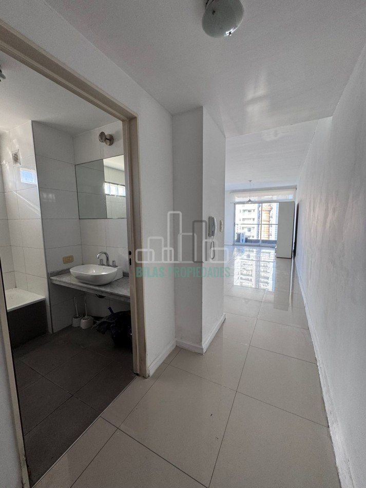 ALQUILER MONOAMBIENTE CON BALCON, VISTA ABIERTA Y AMENITIES- APTO PROFESIONAL