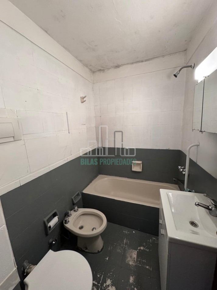Venta departamento 3 ambientes + espacio adicional en Villa Crespo