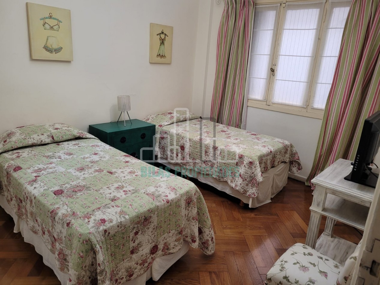 VENTA - DEPARTAMENTO DE 3 AMBIENTES CON BALCON AL FRENTE - PISO EXCLUSIVO - RECOLETA