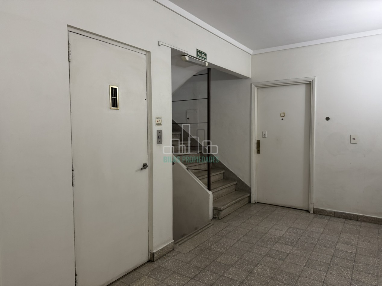 OPORTUNIDAD EN ALMAGRO - VENTA DEPARTAMENTO DE 4 AMBIENTES A REFACCIONAR