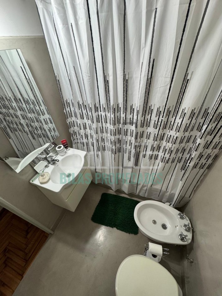 VENTA departamento de 2 ambientes con balcon al frente en Almagro