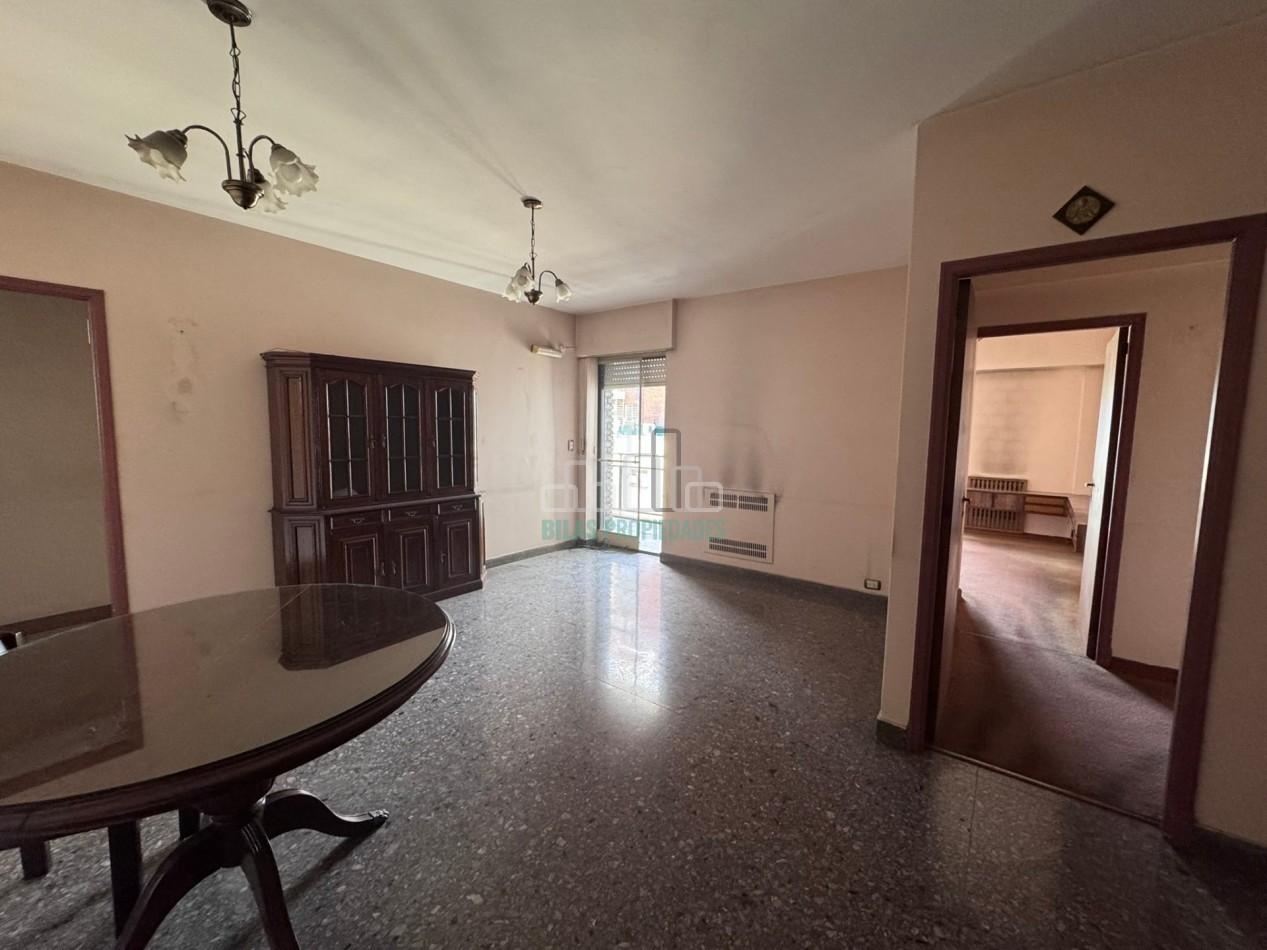 VENTA 3 AMBIENTES CON DEPENDENCIA Y BALCON AL FRENTE CON GRAN POTENCIAL