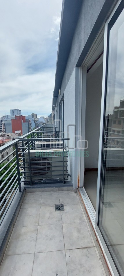 ALQUILER Monoambiente con balcon al frente en Caballito 