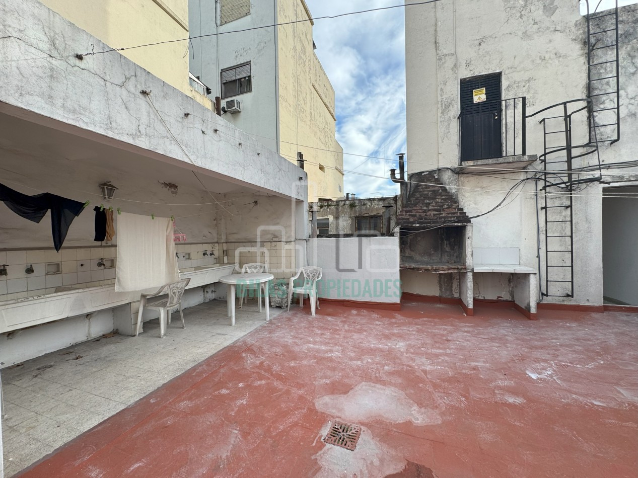 VENTA DEPARTAMENTO 3 AMBIENTES CON PATIO EN BALVANERA