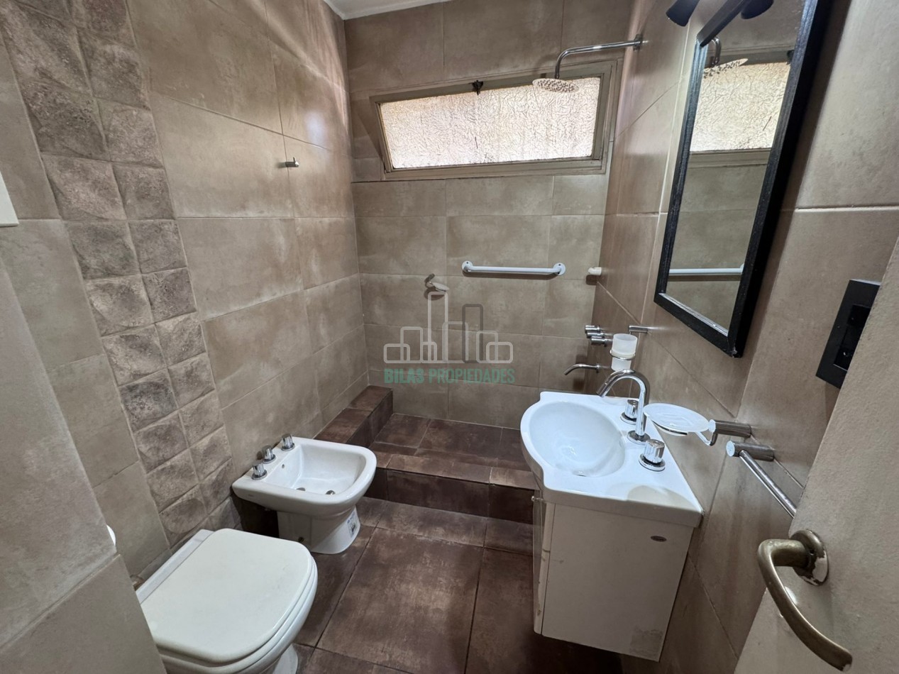 ALQUILER 3 Ambientes con Comedor Diario, Balcon Corrido y Lavadero Independiente en Almagro