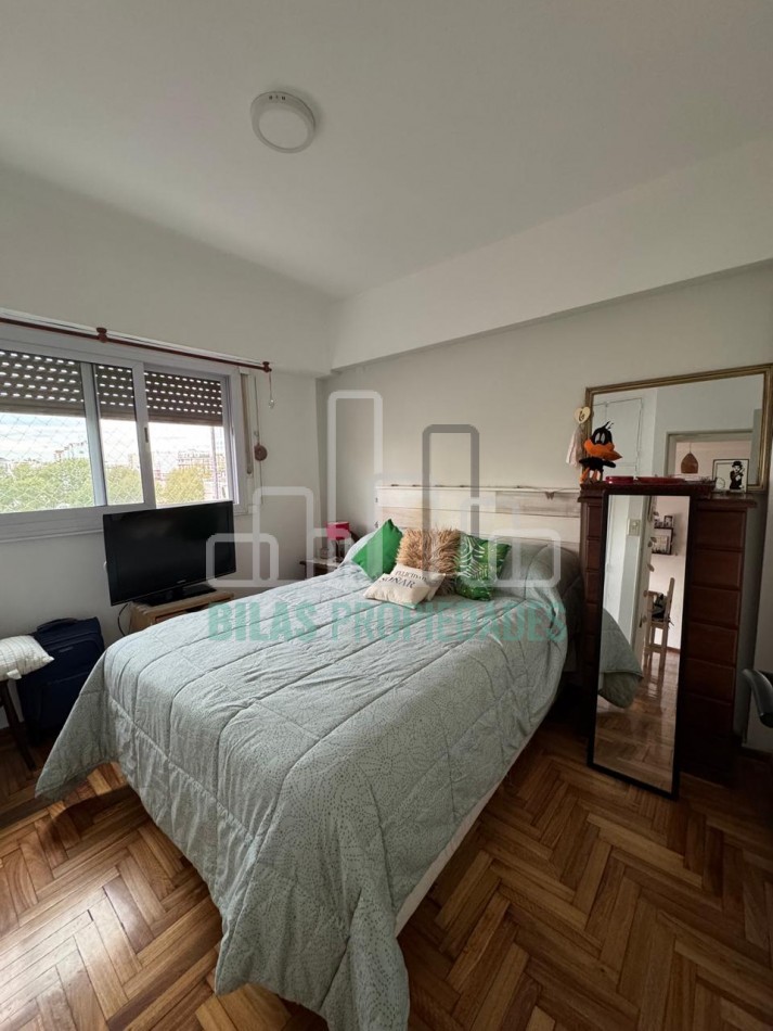 VENTA departamento de 2 ambientes con balcon al frente en Almagro