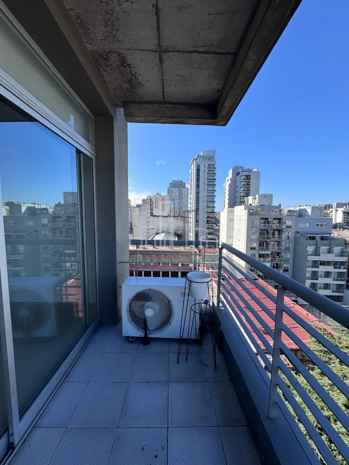 ALQUILER MONOAMBIENTE CON BALCON, VISTA ABIERTA Y AMENITIES- APTO PROFESIONAL