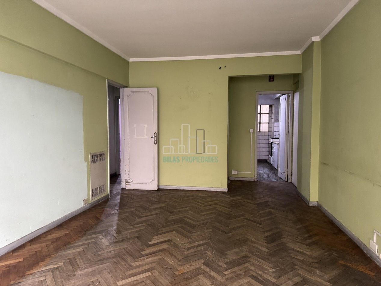 OPORTUNIDAD EN ALMAGRO - VENTA DEPARTAMENTO DE 4 AMBIENTES A REFACCIONAR