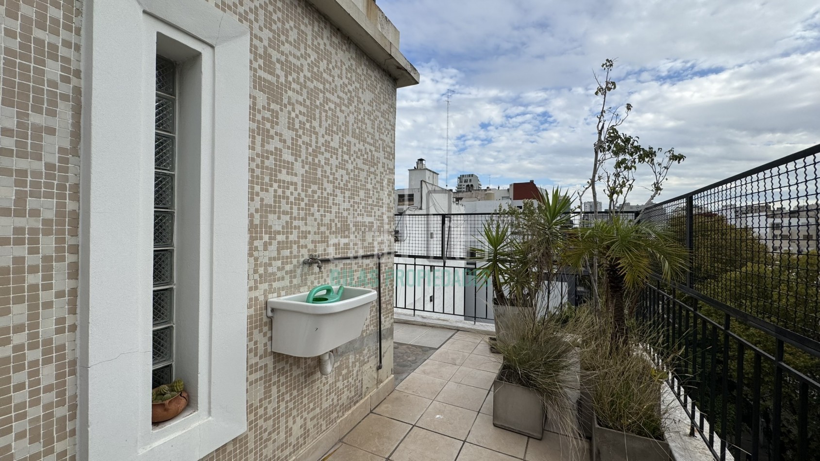 VENTA EXCLUSIVO PISO ENTERO DE 3 AMBIENTES CON TERRAZA Y PARRILLA PROPIA EN VILLA CRESPO